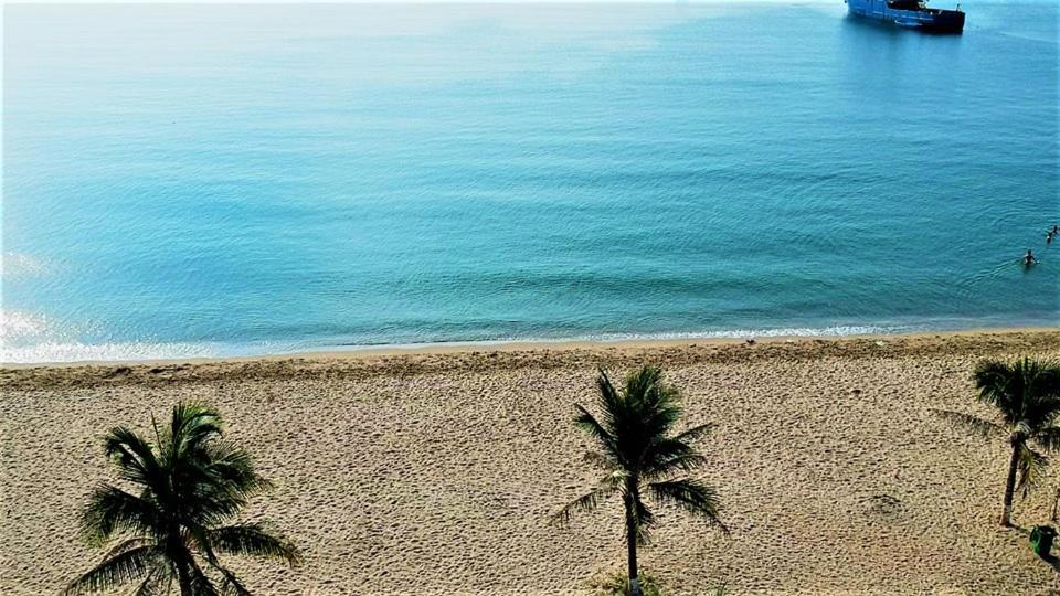 Готель Ninh Thuan Retreat Фанранґ Екстер'єр фото