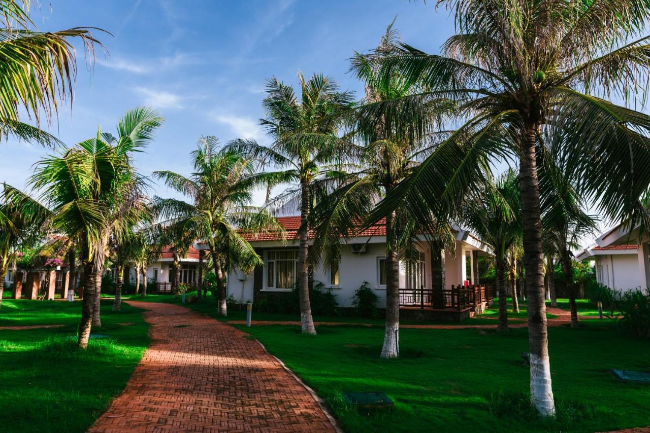 Готель Ninh Thuan Retreat Фанранґ Екстер'єр фото